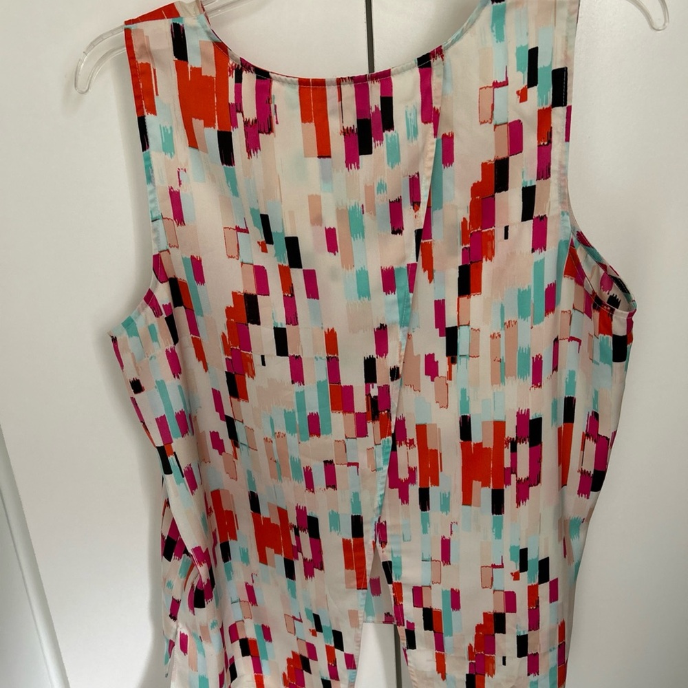 Colorful Sleeveless Patterned Top
